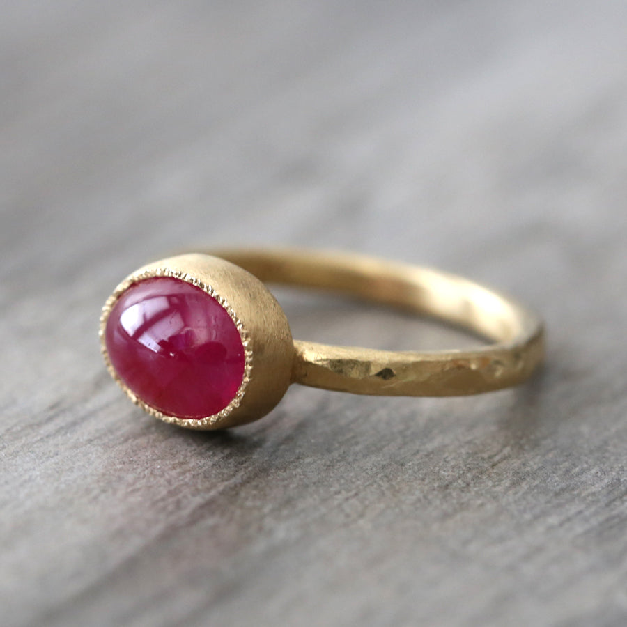 Cabochon Ruby ring – Yasuko Azuma Jewelry