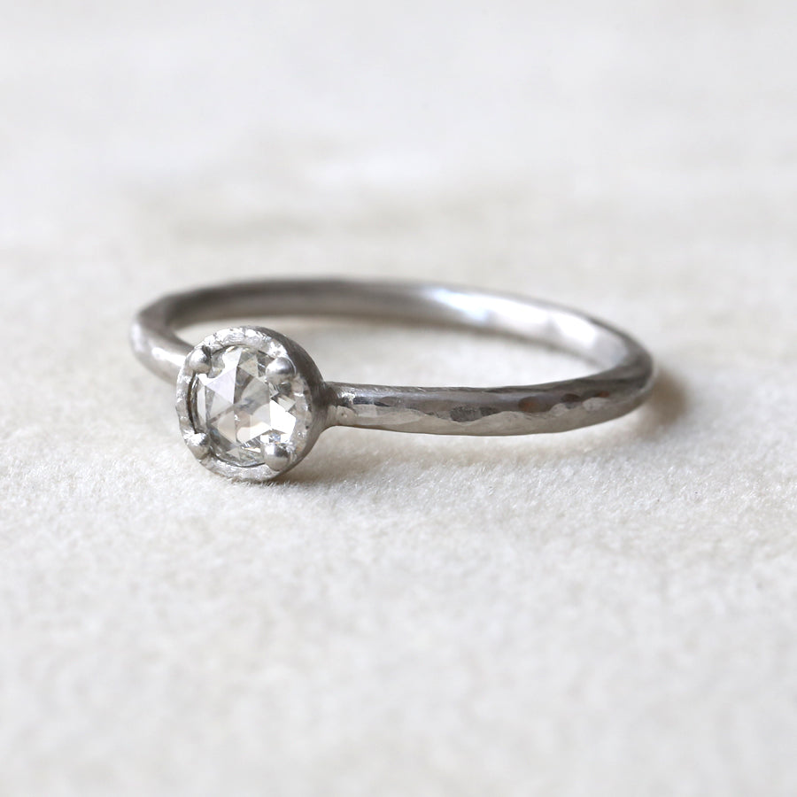 0.21ct colorless diamond ring