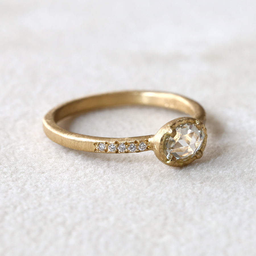 0.49ct colorless diamond ring