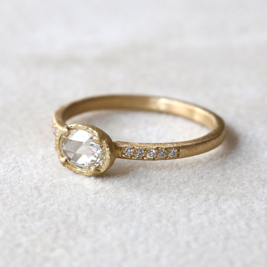 0.49ct colorless diamond ring