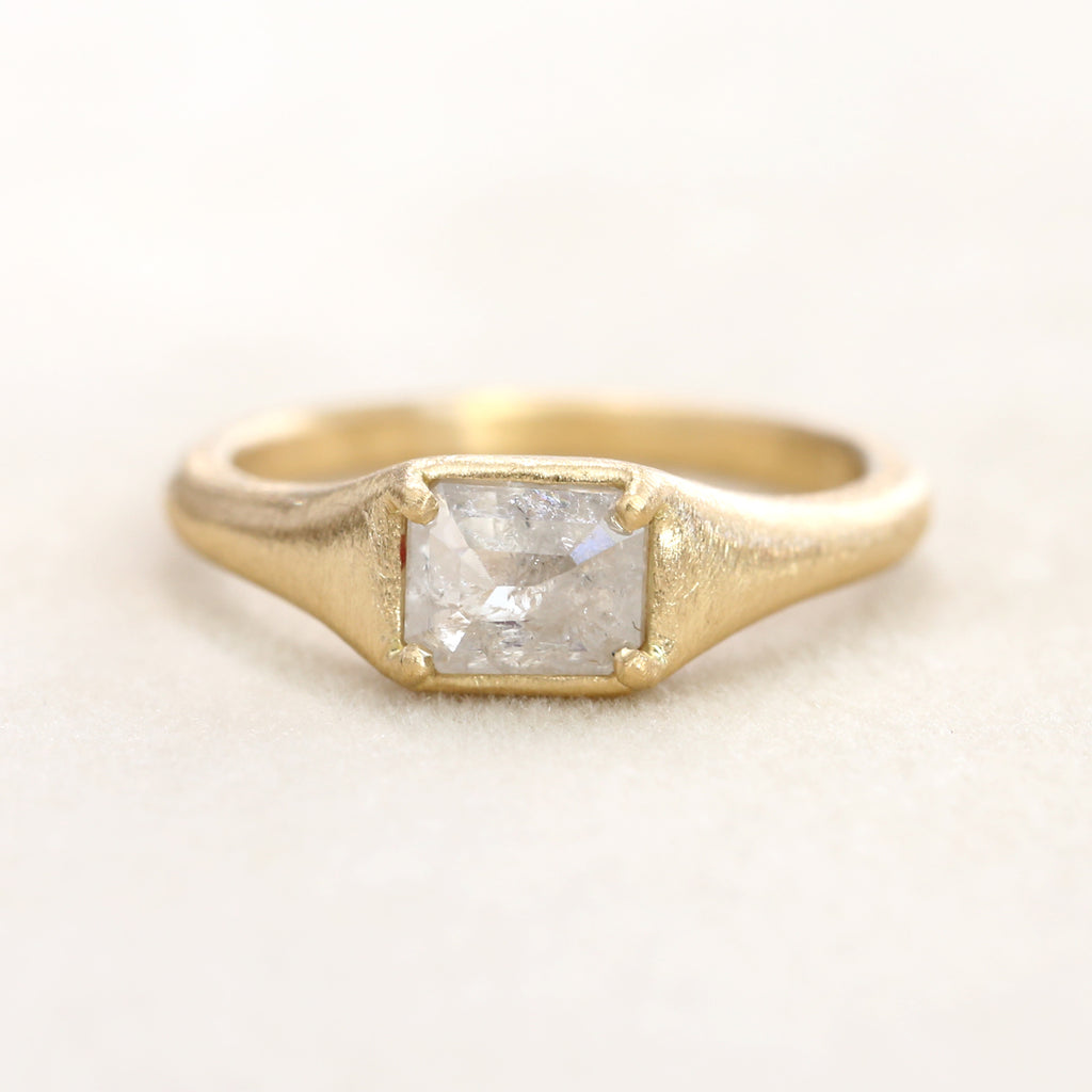 1.06ct grey diamond ring