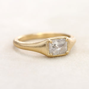 1.06ct grey diamond ring