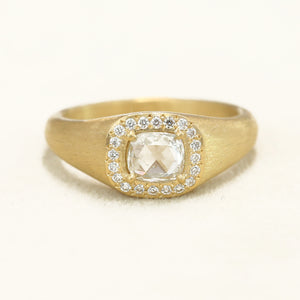 0.35ct colorless diamond Zen ring