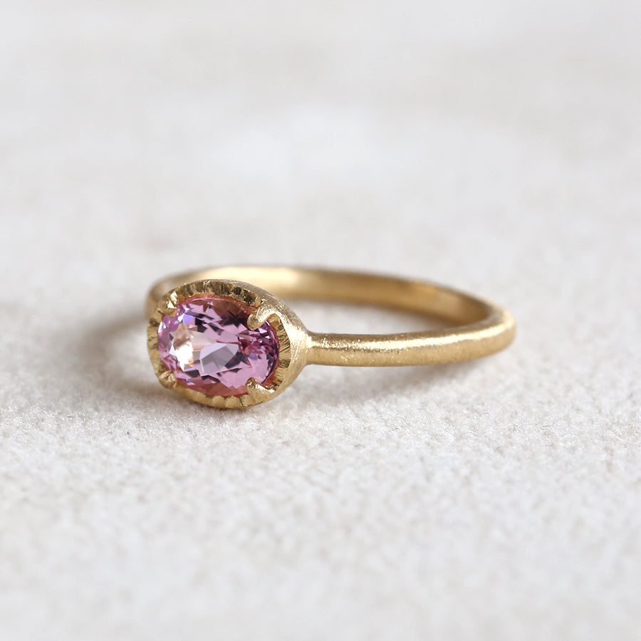 0.74ct Flamingo Morganite ring