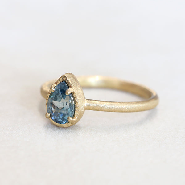 0.99ct Montana Sapphire ring