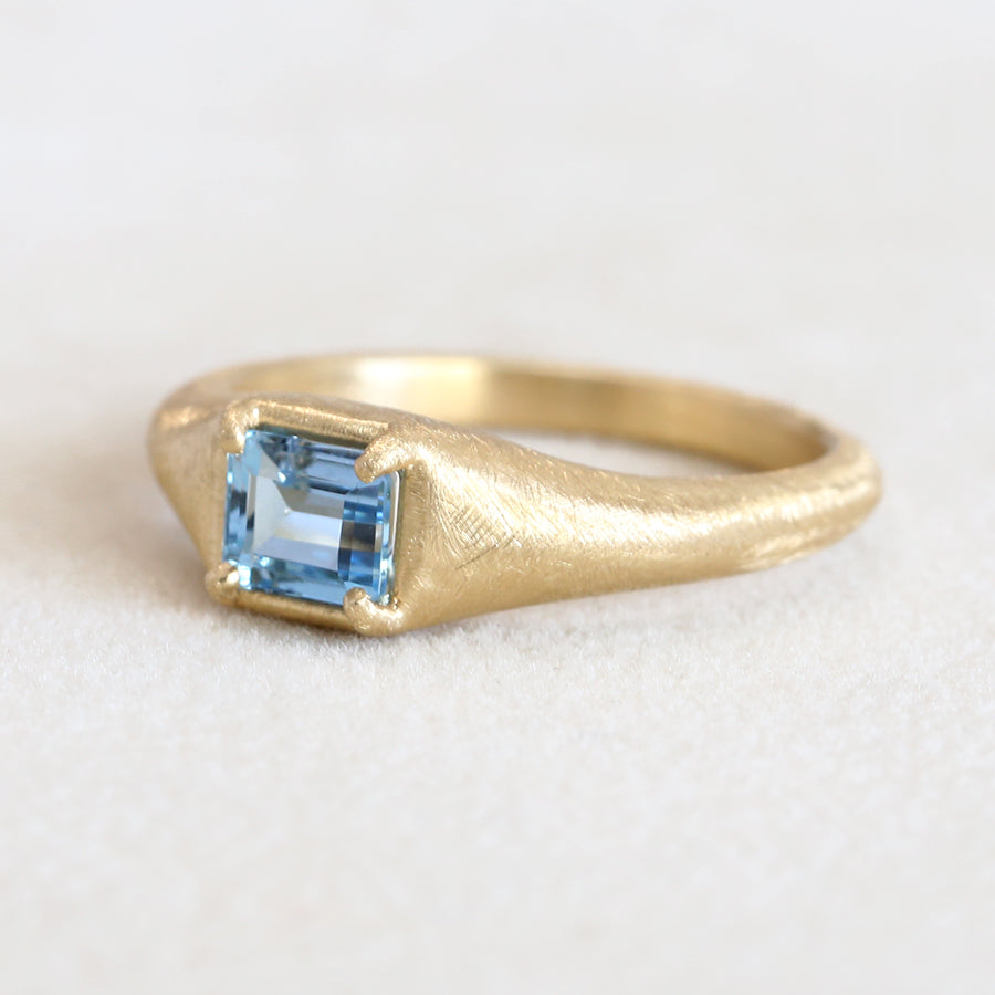 0.54ct Aquamarine ring