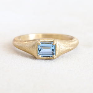 0.54ct Aquamarine ring