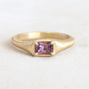 0.57ct Spinel Zen ring