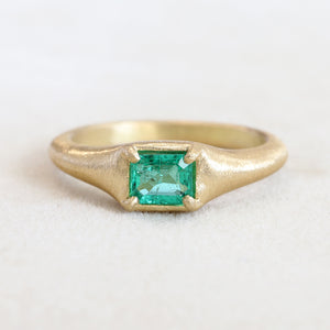 0.47ct Colombian Emerald Zen ring