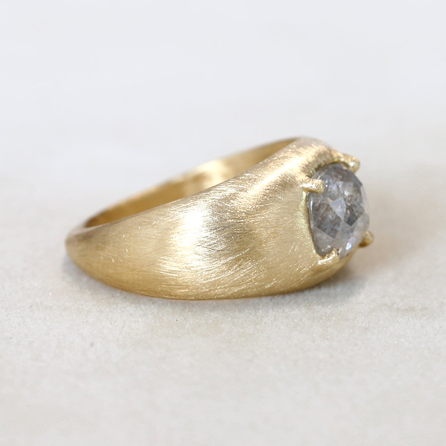 1.31ct grey diamond Zen ring