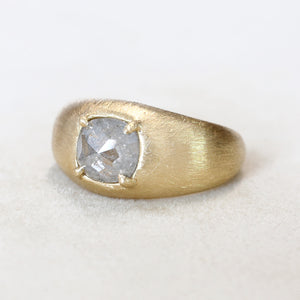 1.31ct grey diamond Zen ring