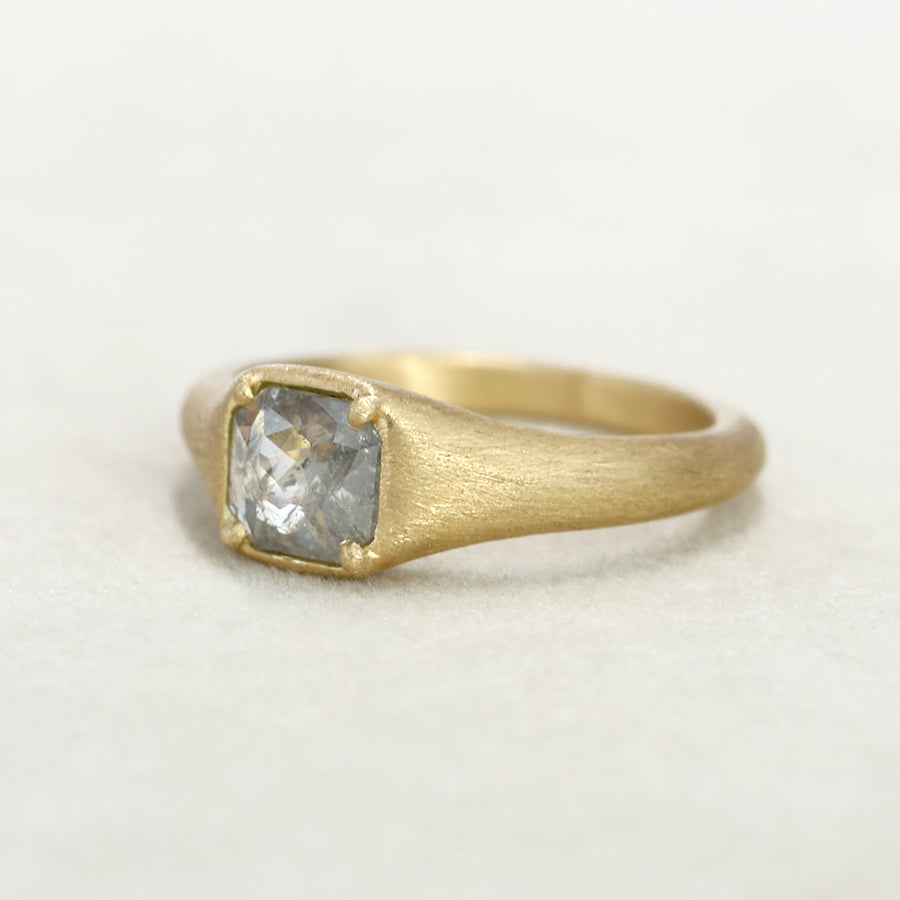 0.61ct grey diamond Zen ring