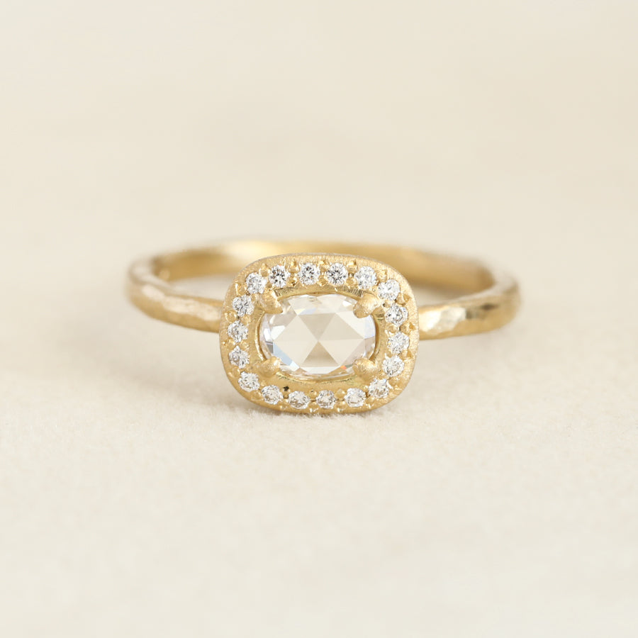 0.32ct Colorless diamond halo ring