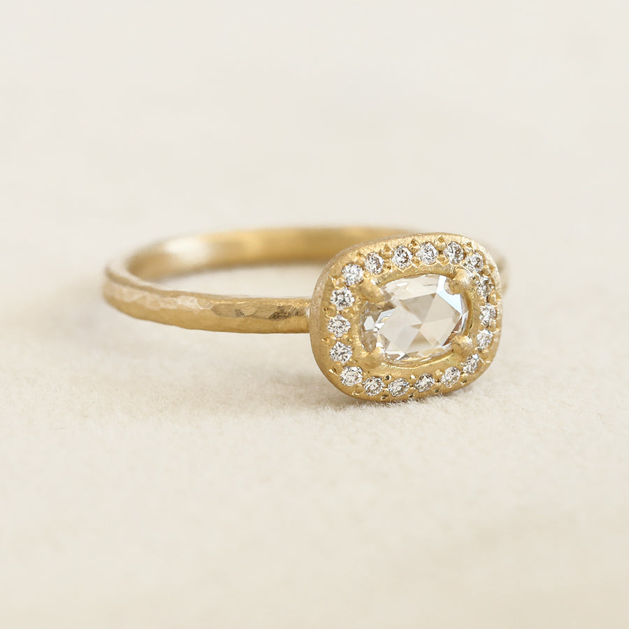 0.32ct Colorless diamond halo ring