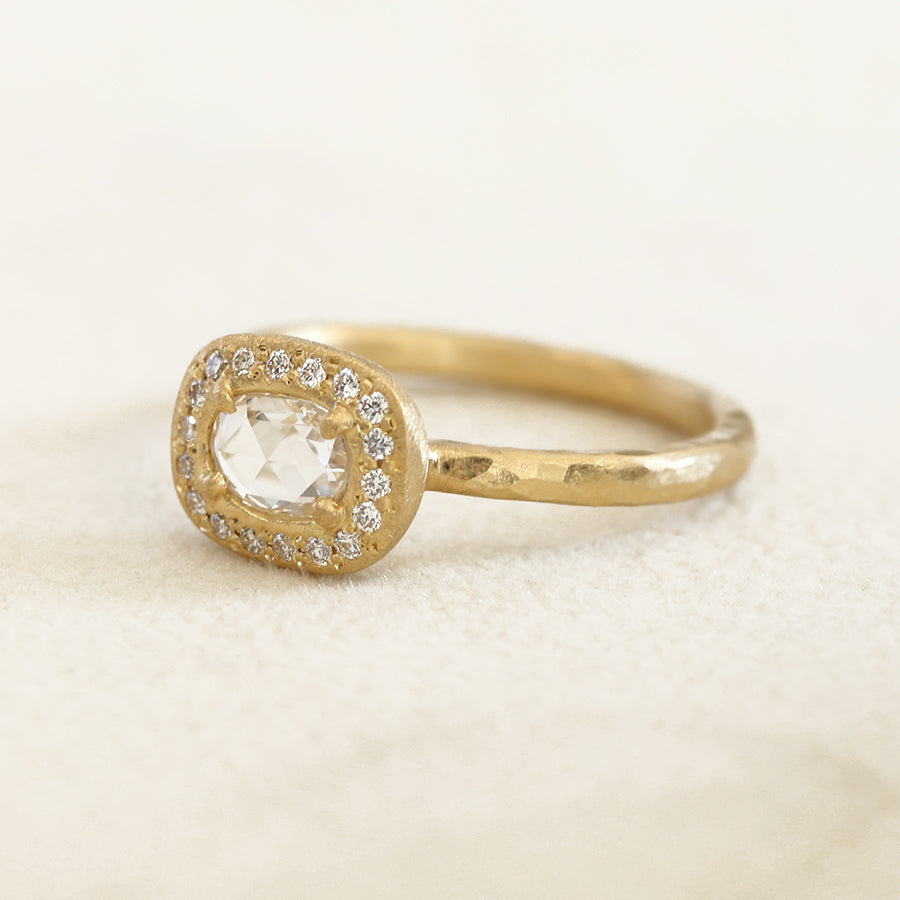0.32ct Colorless diamond halo ring