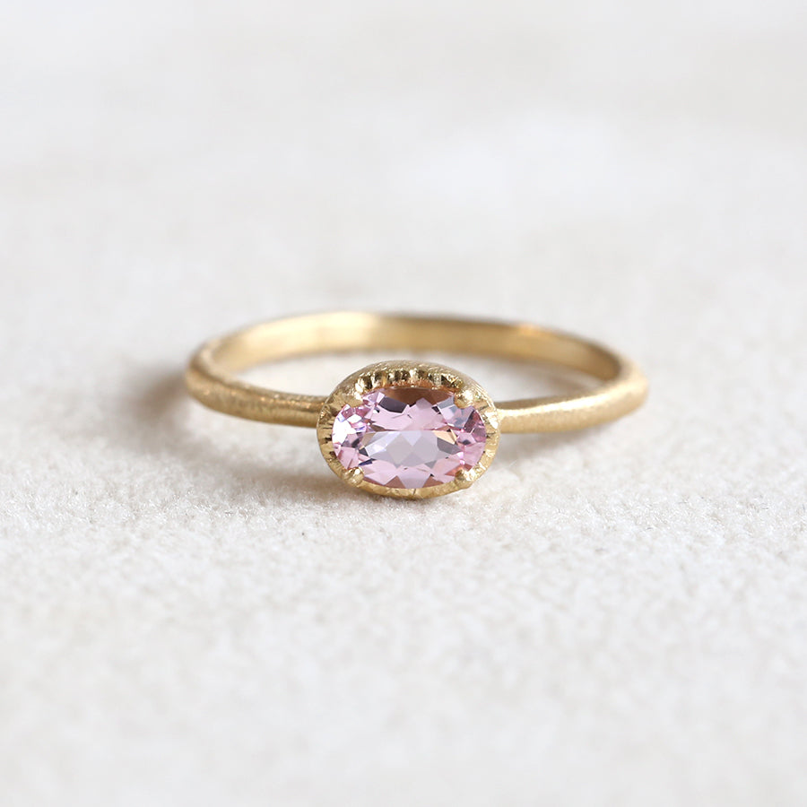 0.42ct Flamingo Morganite ring