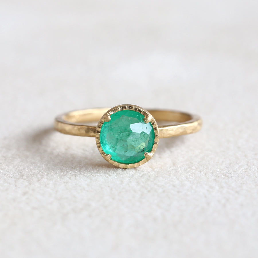 0.95ct Colombian emerald ring