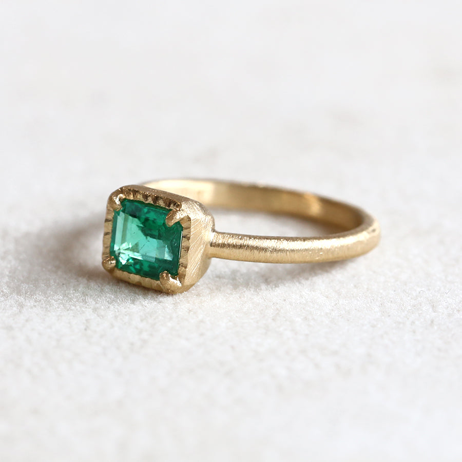 0.63ct emerald ring