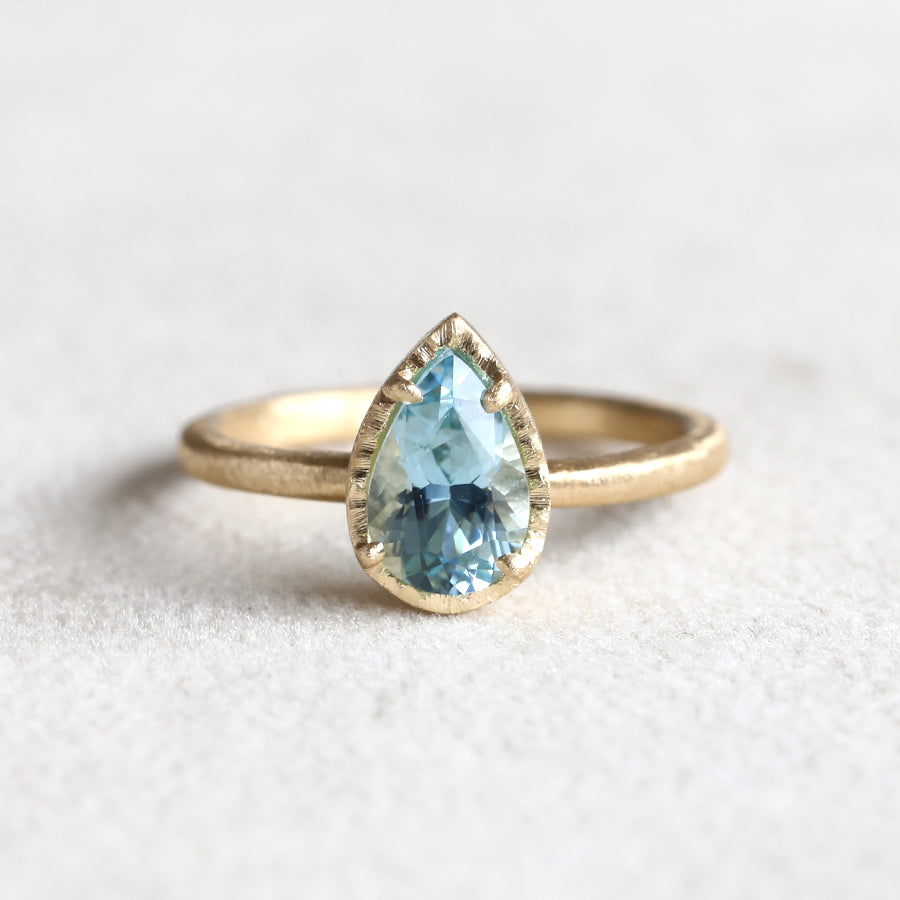 0.89ct Aquamarine ring