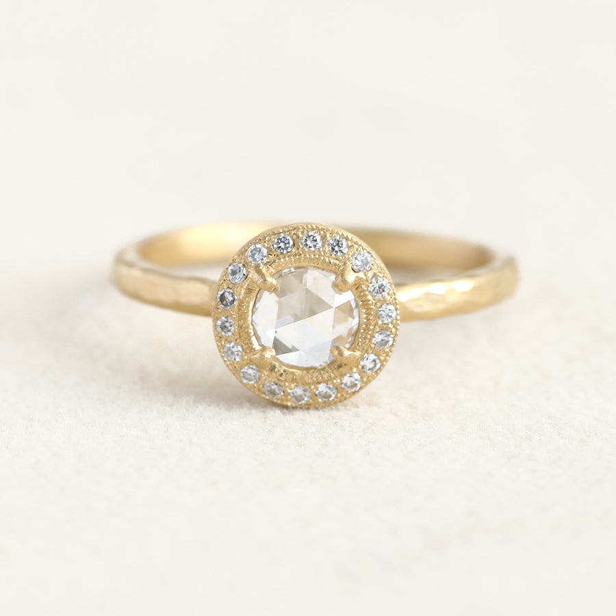 0.29ct Colorless diamond halo ring