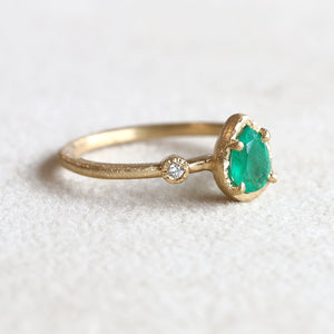 0.48ct Emerald Muguet ring