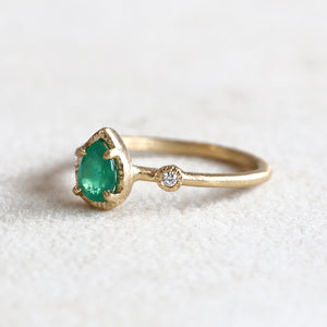 0.48ct Emerald Muguet ring
