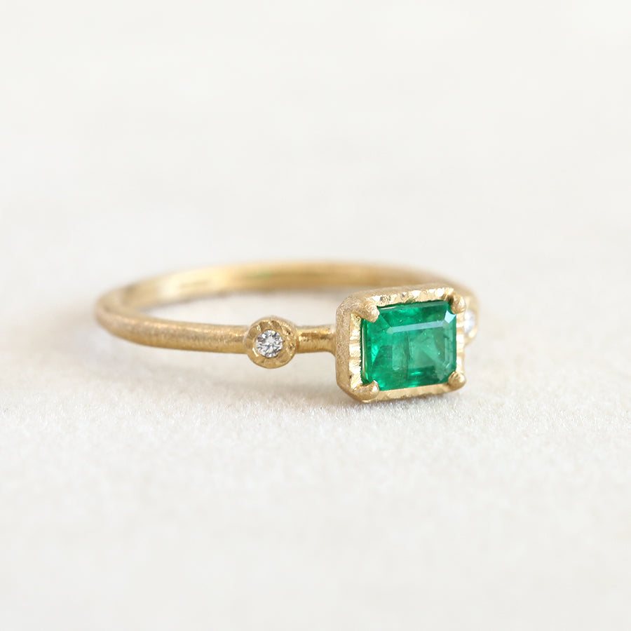 0.42ct Emerald Muguet ring
