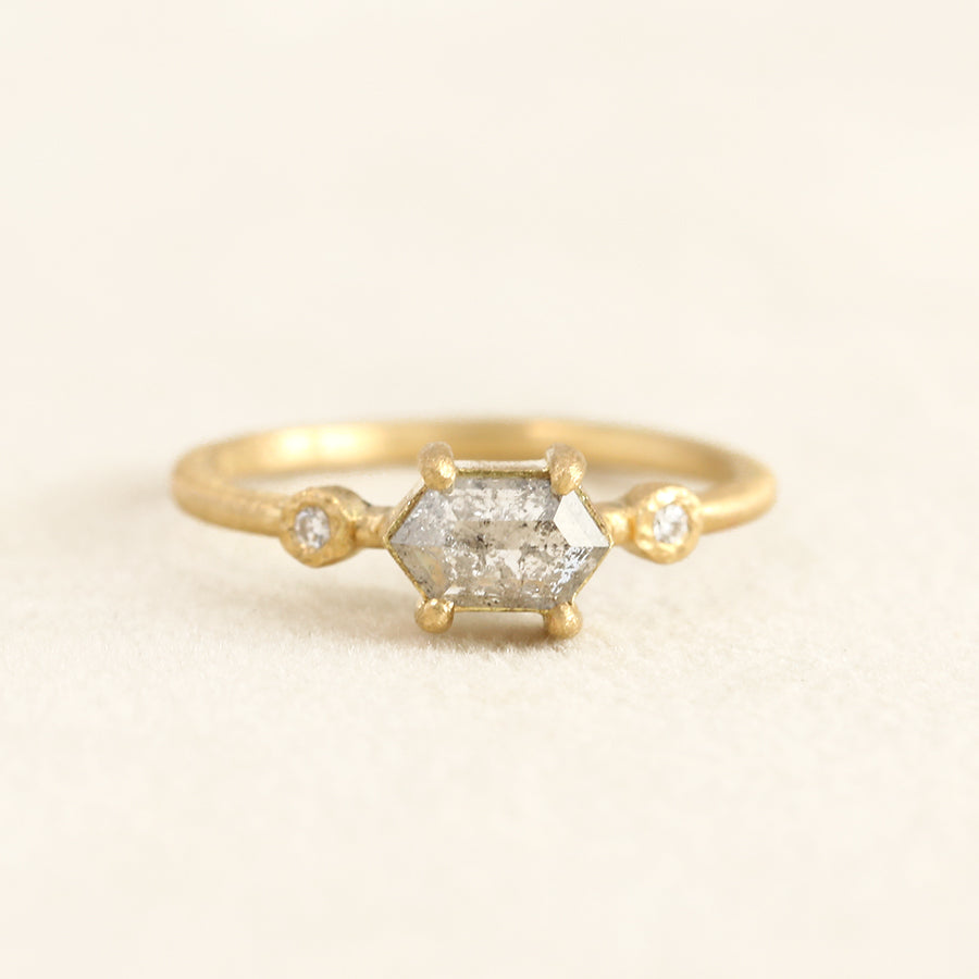 0.67ct Grey diamond Muguet ring