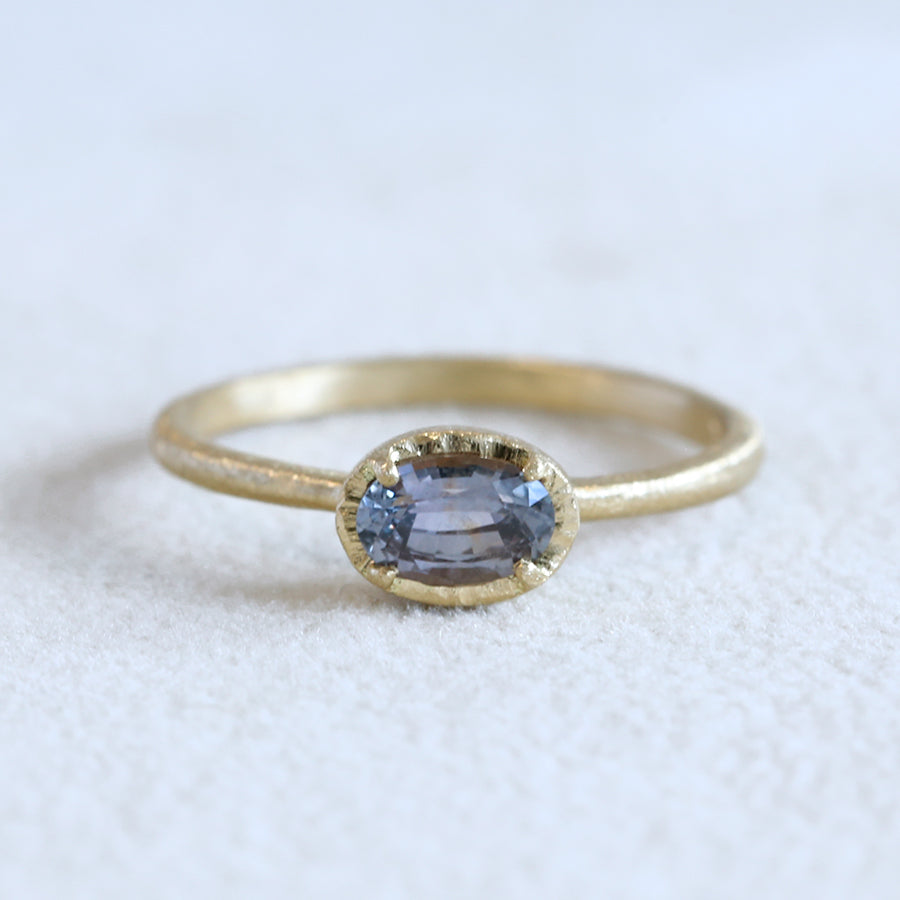 0.55ct Blue / Purple Sapphire ring