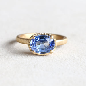 2.85ct Blue sapphire ring