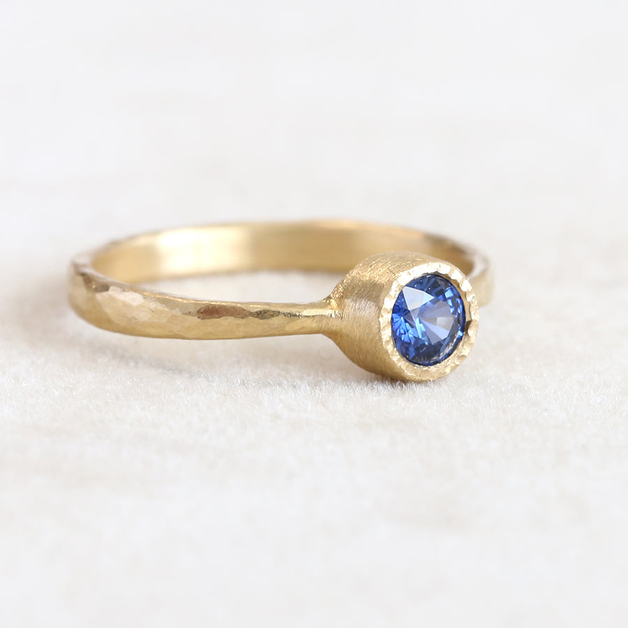 4mm Blue Sapphire ring