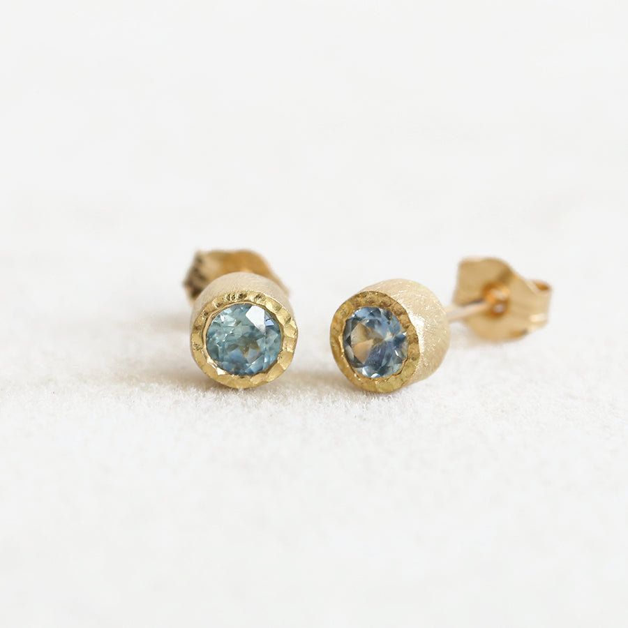 3.5mm Montana Sapphire bezel studs