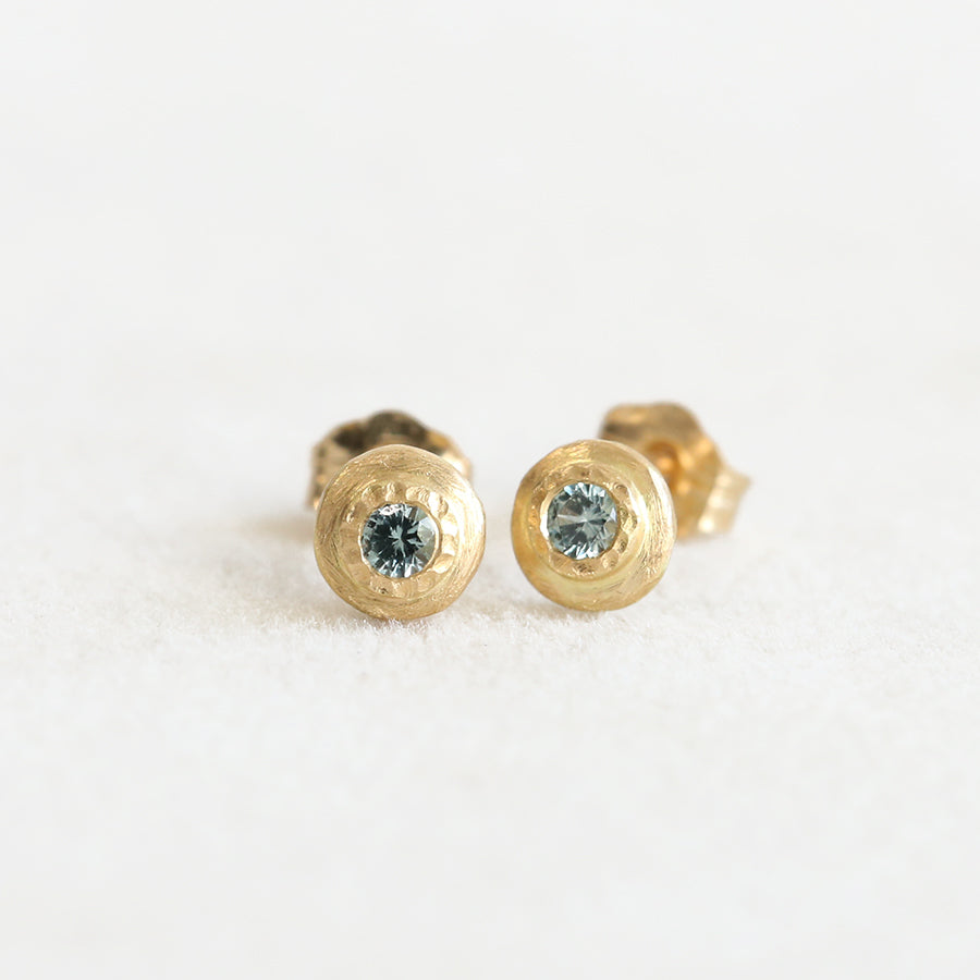 2.3mm Montana Sapphire bezel studs