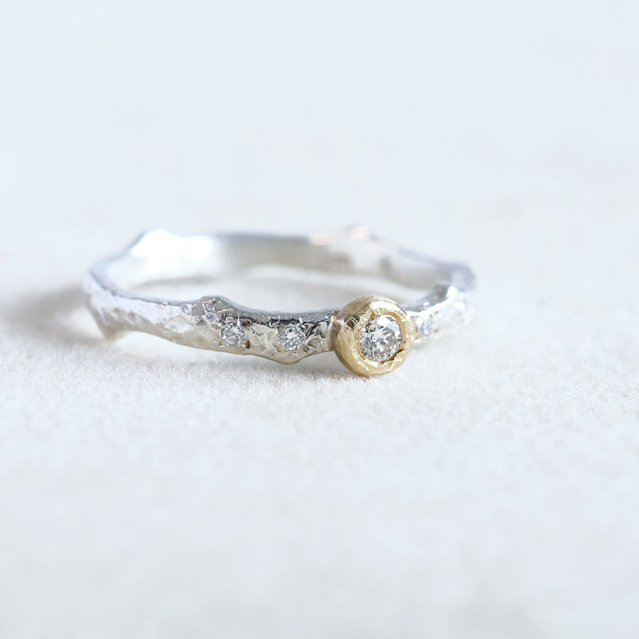 Moonlight Thorn ring 0.09ct diamonds