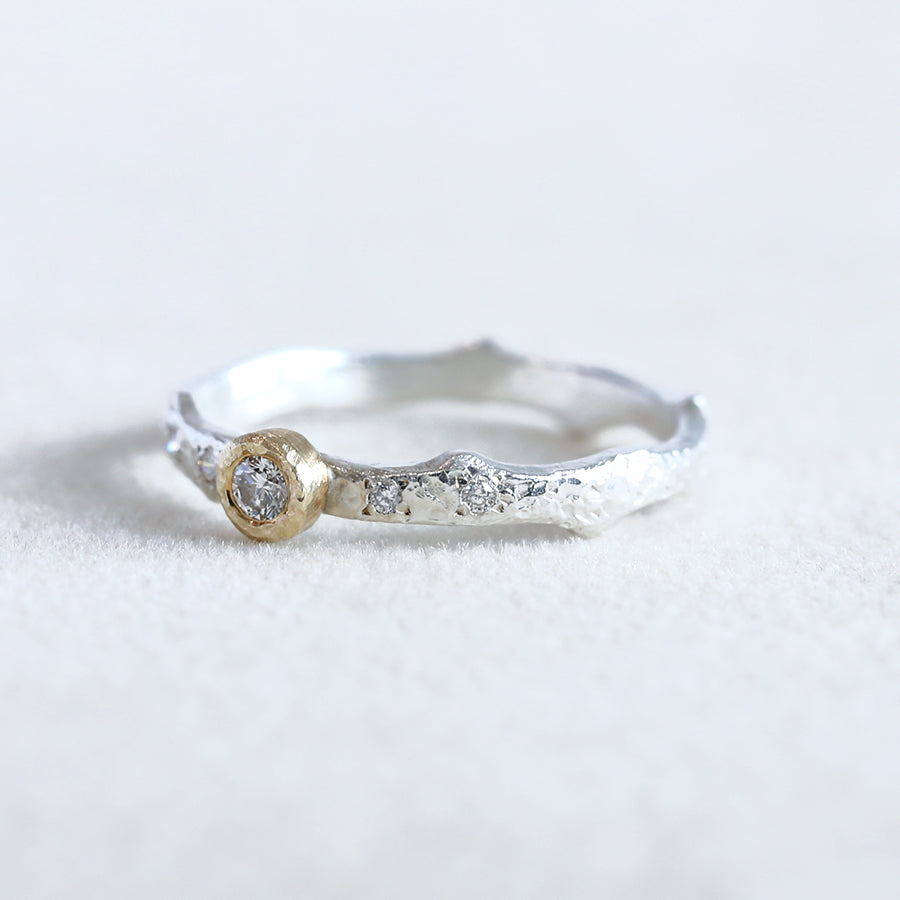 Moonlight Thorn ring 0.09ct diamonds