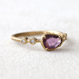 0.64ct purple-pink sapphire muguet ring