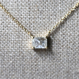 0.80ct icy diamond necklace
