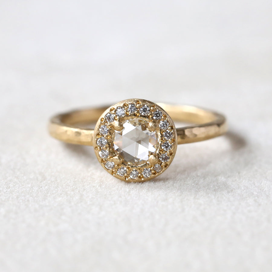 0.41ct colorless diamond ring