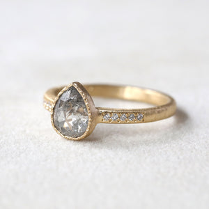 0.93ct grey diamond ring
