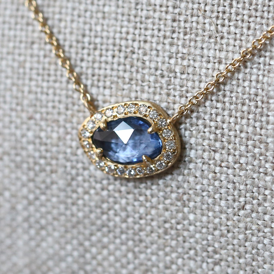 0.78ct blue sapphire necklace