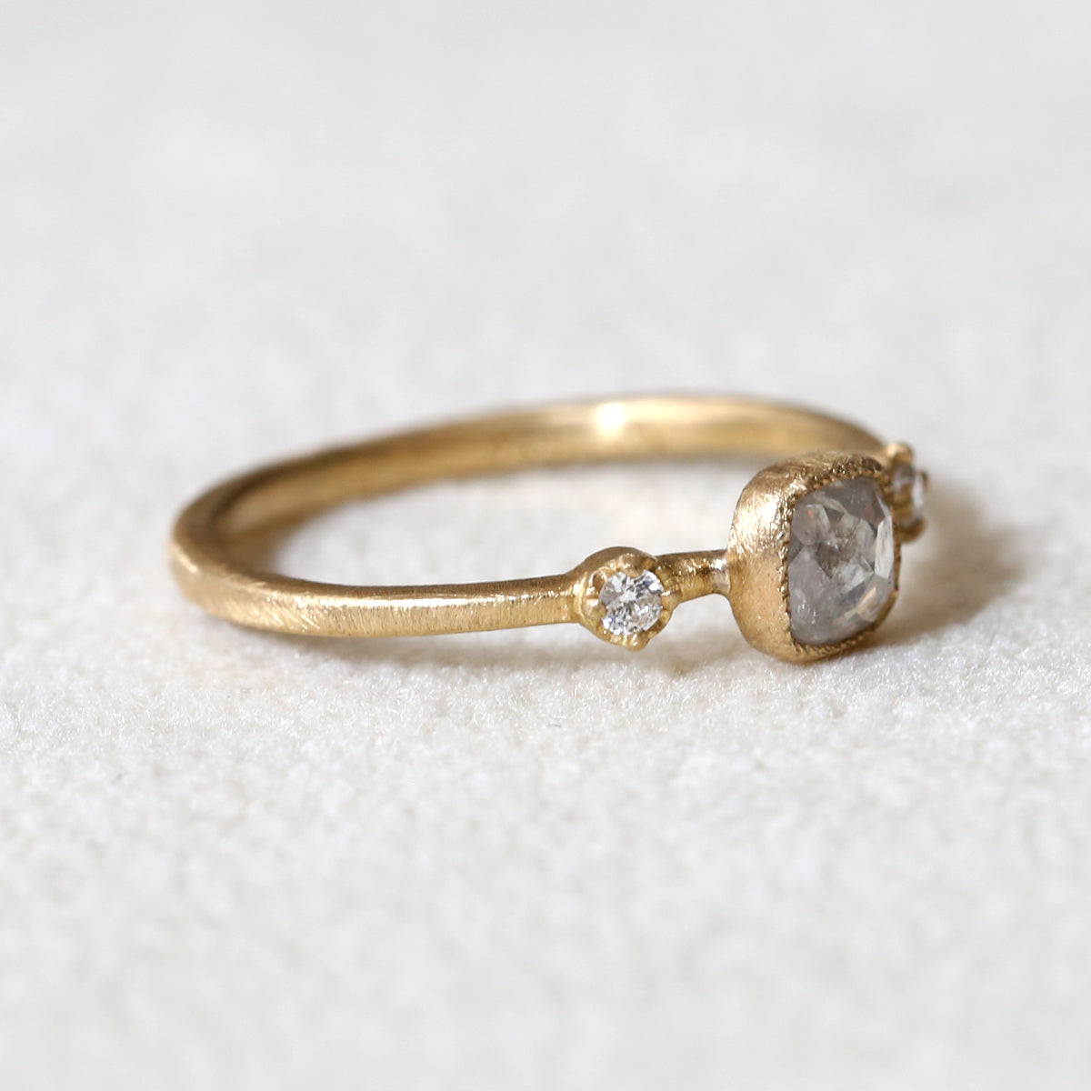 0.41ct Grey diamond Muguet Ring