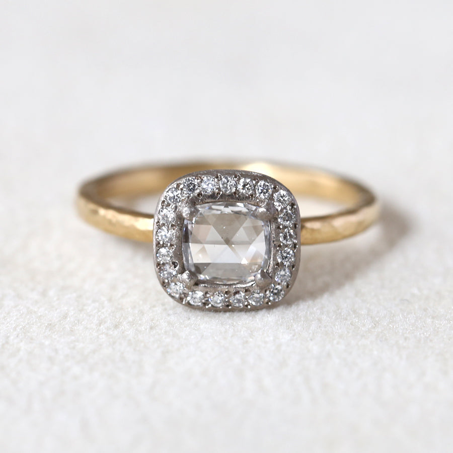0.41ct colorless diamond ring