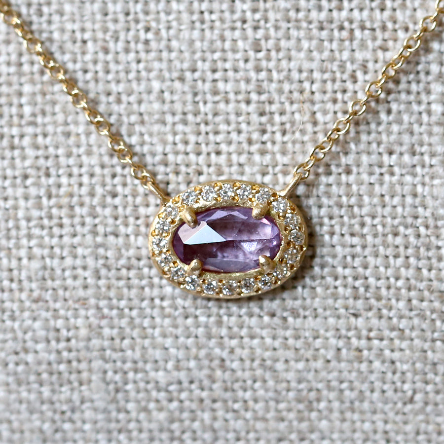0.55ct purple-pink sapphire necklace