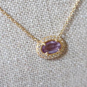 0.55ct purple-pink sapphire necklace