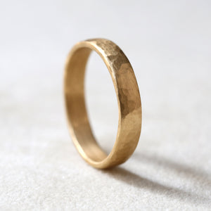 4mm 18k yellow gold band, hammered