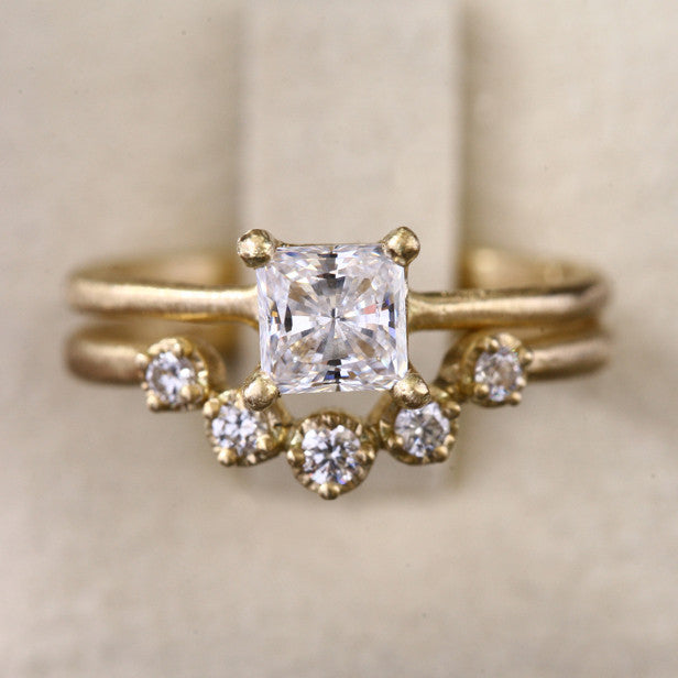 Princess cut diamond ring / 0.7ct