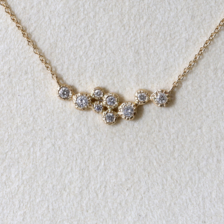 9 textured bezel cluster necklace / 01