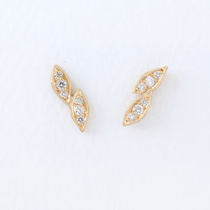 Double leaf studs